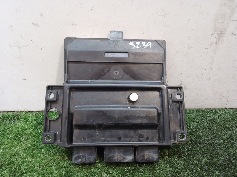 Recambio de centralita motor uce para renault modus 1.5 dci diesel referencia OEM IAM 8200398934  