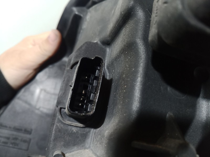 Recambio de faro derecho para renault modus 1.5 dci diesel referencia OEM IAM 8200301831 22816499A 22816499