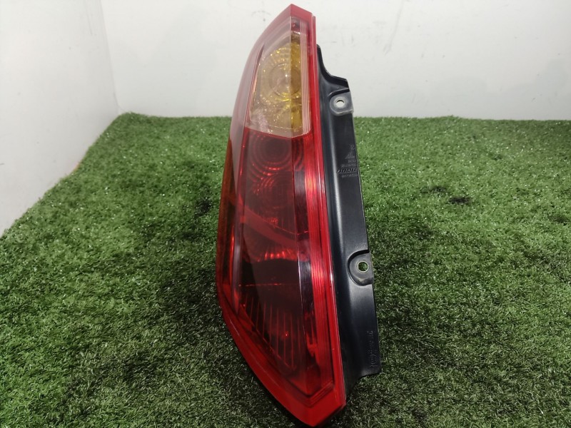 Recambio de piloto trasero izquierdo para fiat punto (199_) 1.3 d multijet referencia OEM IAM 27460102 453681 51701589