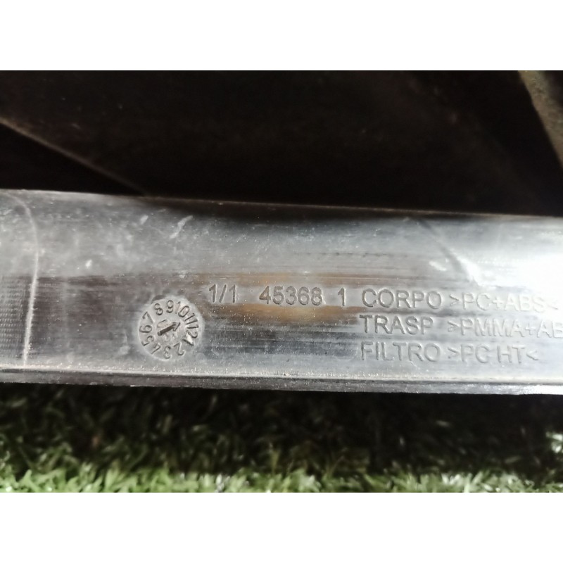 Recambio de piloto trasero izquierdo para fiat punto (199_) 1.3 d multijet referencia OEM IAM 27460102 453681 51701589