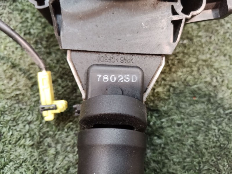 Recambio de mando multifuncion para nissan cabstar referencia OEM IAM 7716SN 7716SN 7802SD