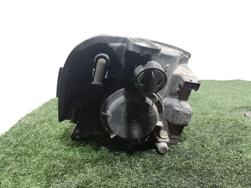 Recambio de faro izquierdo para peugeot partner caja/chasis 1.6 hdi referencia OEM IAM 9644150980 9644150980 9644150980