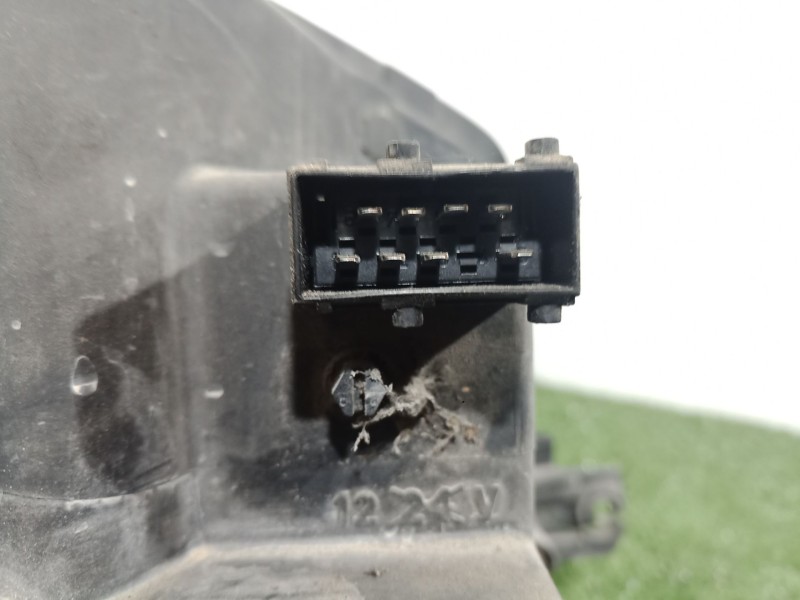 Recambio de faro izquierdo para peugeot partner caja/chasis 1.6 hdi referencia OEM IAM 9644150980 9644150980 9644150980