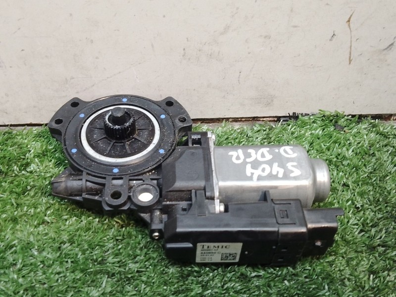 Recambio de motor elevalunas delantero derecho para kia cee´d referencia OEM IAM 440850C 402054D 403951A7