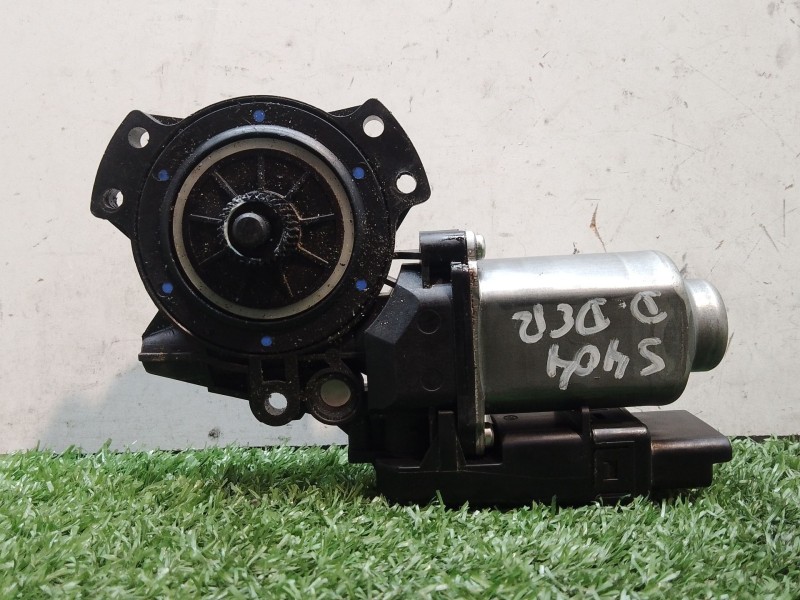 Recambio de motor elevalunas delantero derecho para kia cee´d referencia OEM IAM 440850C 402054D 403951A7