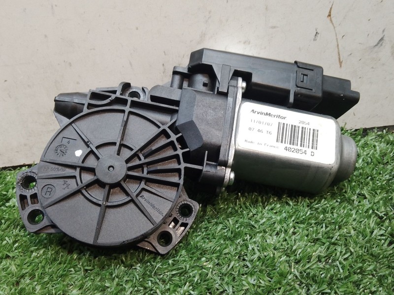 Recambio de motor elevalunas delantero derecho para kia cee´d referencia OEM IAM 440850C 402054D 403951A7