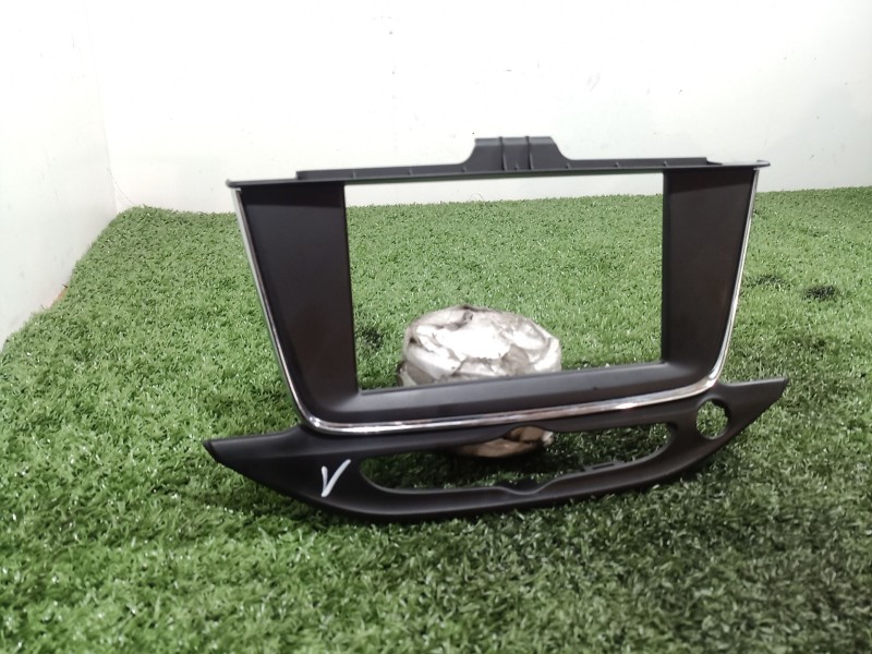 Recambio de moldura para opel astra k (b16) 1.6 cdti (68) referencia OEM IAM 39009825 39009825 39009825