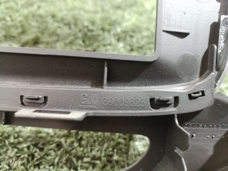 Recambio de moldura para opel astra k (b16) 1.6 cdti (68) referencia OEM IAM 39009825 39009825 39009825