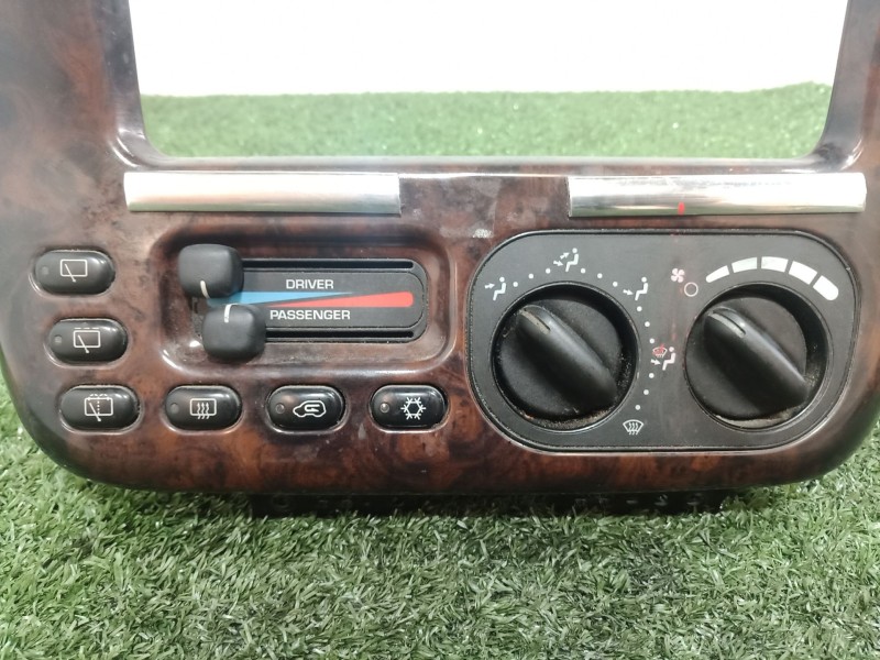 Recambio de mando climatizador para chrysler voyager (gs) 2.5 td family referencia OEM IAM P04677637AD P04677637AD HADHBB