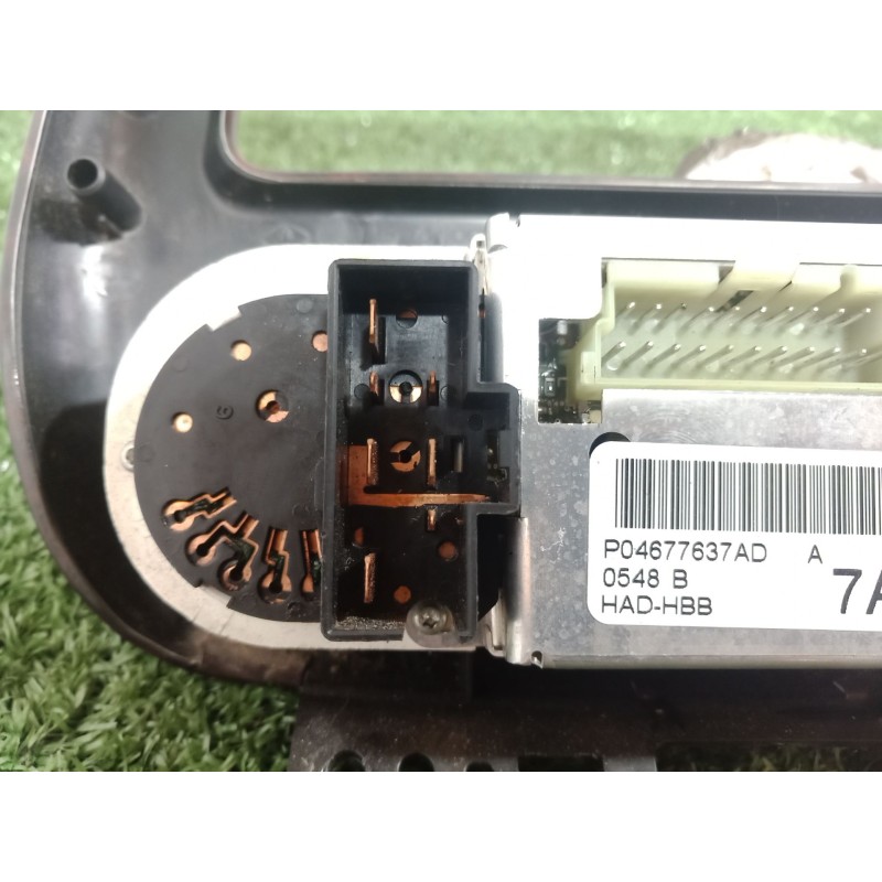 Recambio de mando climatizador para chrysler voyager (gs) 2.5 td family referencia OEM IAM P04677637AD P04677637AD HADHBB