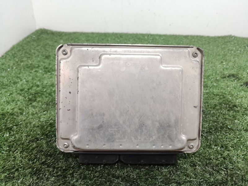 Recambio de centralita motor uce para seat ibiza (6l1) referencia OEM IAM 038906012HP 1039S01942 0281011320 Recambio de centralita motor uce para seat ibiza (6l1) referencia OEM IAM 038906012HP 1039S01942 0281011320