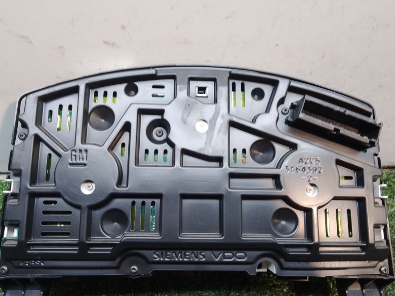 Recambio de cuadro instrumentos para opel zafira b 1.6 16v referencia OEM IAM   