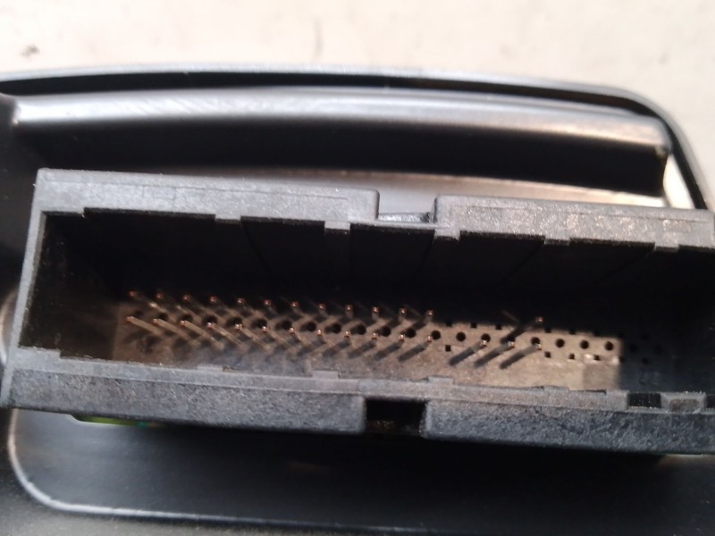 Recambio de cuadro instrumentos para opel zafira b 1.6 16v referencia OEM IAM   