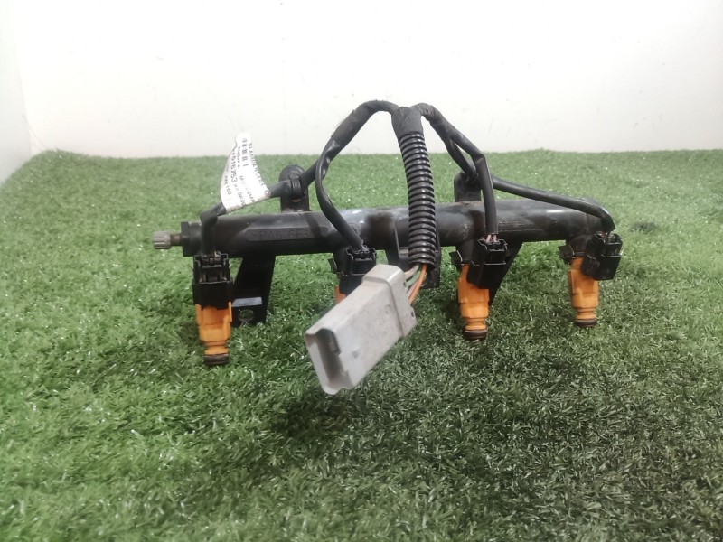 Recambio de rampa inyectora para peugeot 206 berlina 1.1 referencia OEM IAM 9655833580 9655833580 9655833580