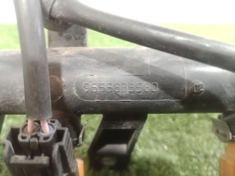 Recambio de rampa inyectora para peugeot 206 berlina 1.1 referencia OEM IAM 9655833580 9655833580 9655833580