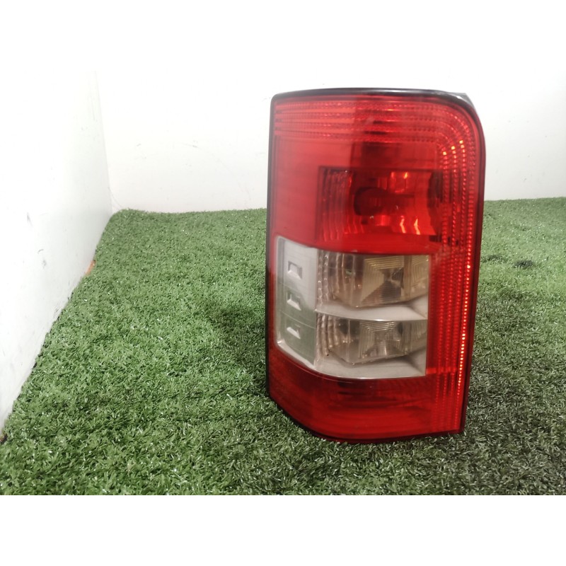 Recambio de piloto trasero izquierdo para peugeot partner caja/chasis 1.6 hdi referencia OEM IAM 9657977080 9657977080 965797688