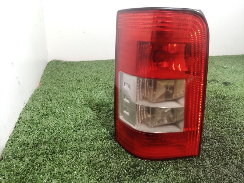 Recambio de piloto trasero izquierdo para peugeot partner caja/chasis 1.6 hdi referencia OEM IAM 9657977080 9657977080 965797688