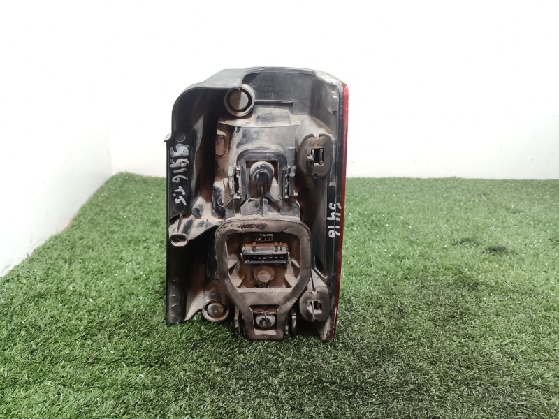 Recambio de piloto trasero izquierdo para peugeot partner caja/chasis 1.6 hdi referencia OEM IAM 9657977080 9657977080 965797688