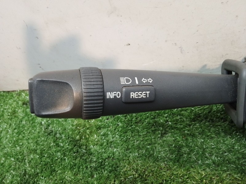 Recambio de mando multifuncion para volvo s60 berlina referencia OEM IAM 8666597  01W40A