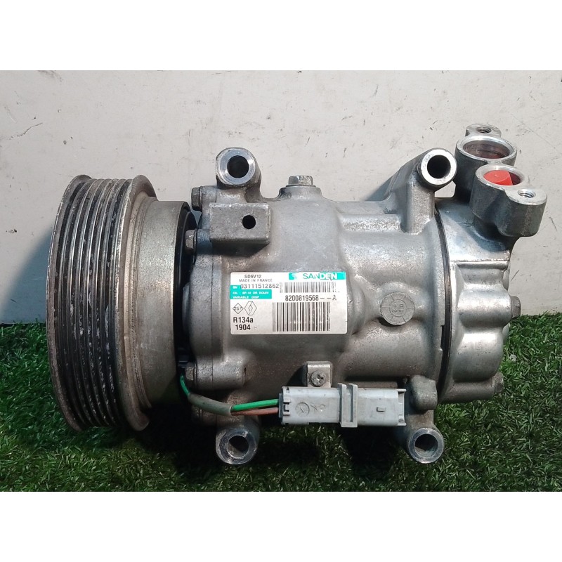 Recambio de compresor aire acondicionado para renault clio iii 1.2 16v referencia OEM IAM 8200819568A SD6V12 03111512862