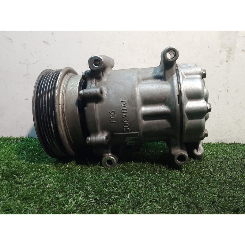 Recambio de compresor aire acondicionado para renault clio iii 1.2 16v referencia OEM IAM 8200819568A SD6V12 03111512862