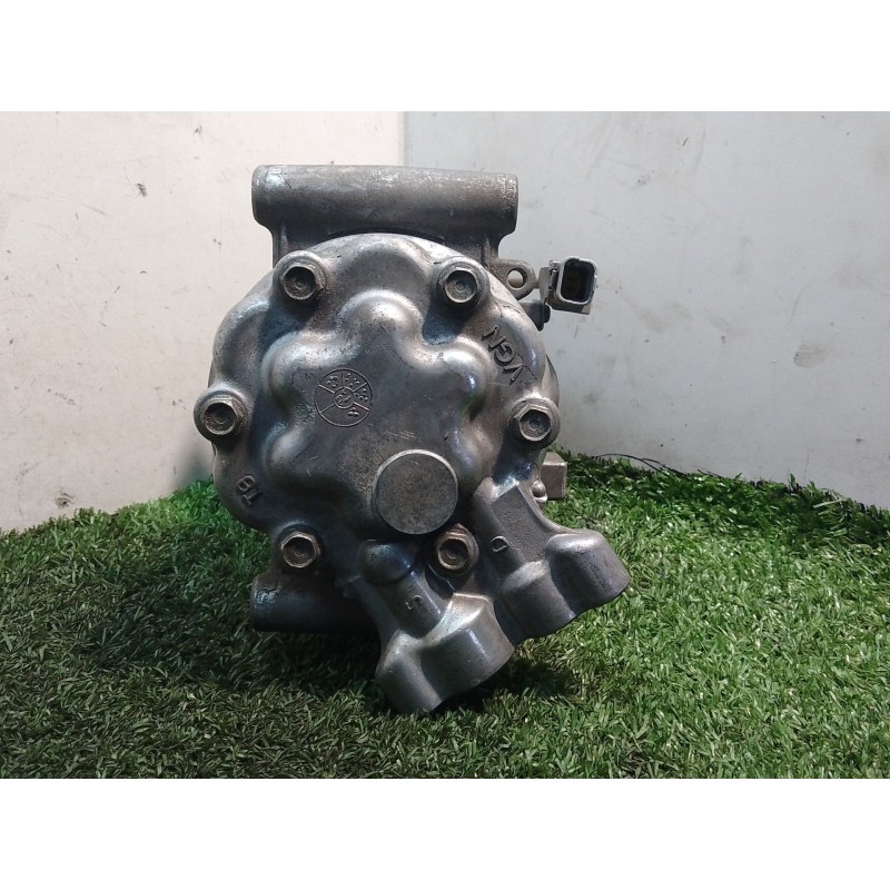 Recambio de compresor aire acondicionado para renault clio iii 1.2 16v referencia OEM IAM 8200819568A SD6V12 03111512862