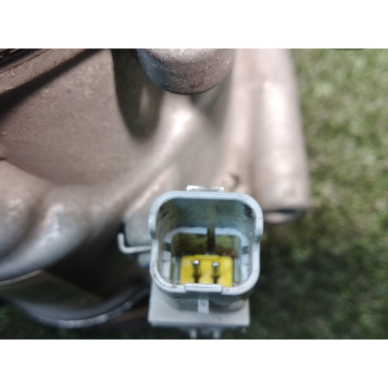 Recambio de compresor aire acondicionado para renault clio iii 1.2 16v referencia OEM IAM 8200819568A SD6V12 03111512862