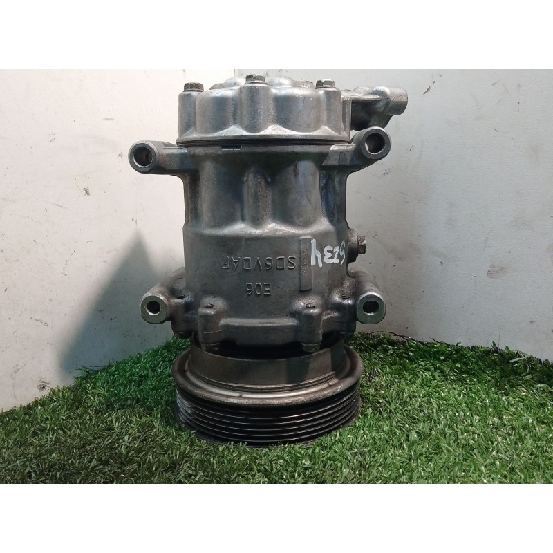 Recambio de compresor aire acondicionado para renault clio iii 1.2 16v referencia OEM IAM 8200819568A SD6V12 03111512862