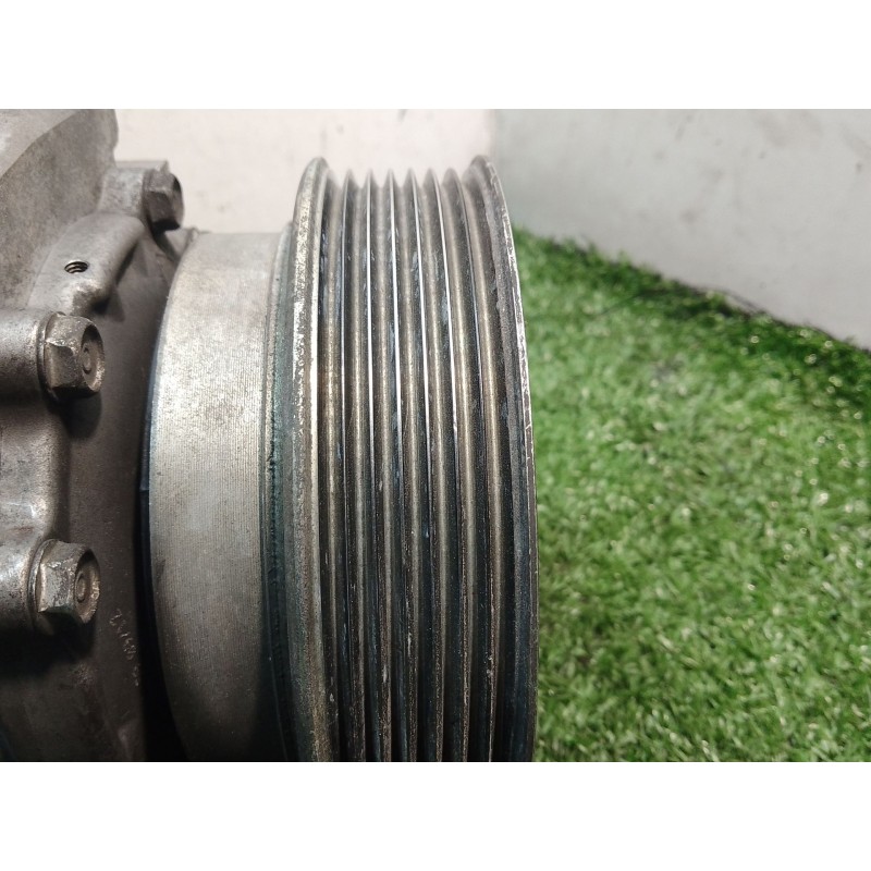 Recambio de compresor aire acondicionado para renault clio iii 1.2 16v referencia OEM IAM 8200819568A SD6V12 03111512862