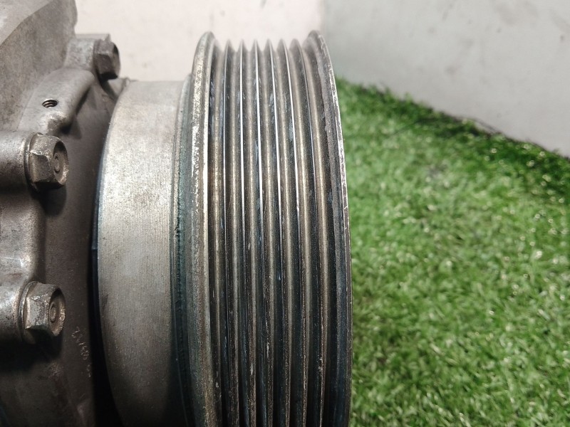 Recambio de compresor aire acondicionado para renault clio iii 1.2 16v referencia OEM IAM 8200819568A SD6V12 03111512862