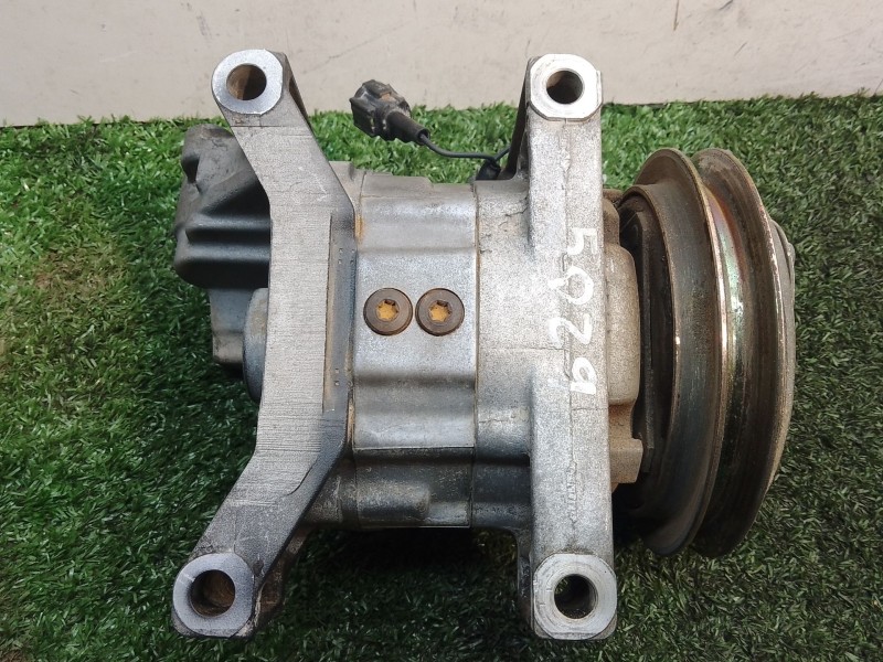 Recambio de compresor aire acondicionado para nissan x-trail (t30) comfort referencia OEM IAM 926005M301 5060215421 483004047