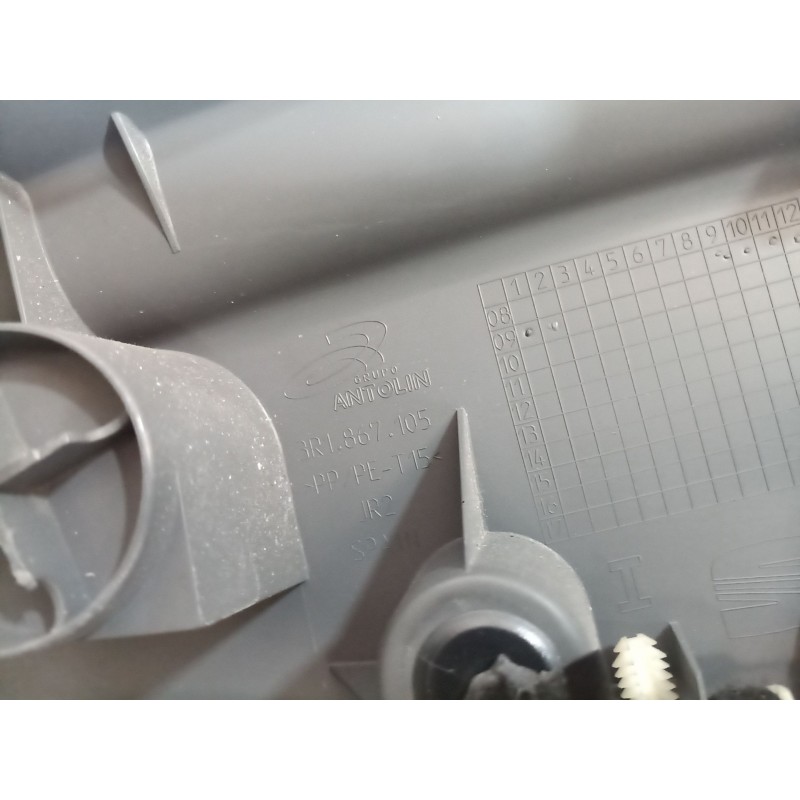 Recambio de guarnecido puerta delantera izquierda para seat exeo st (3r5) 2.0 tdi referencia OEM IAM 3R1867105 3R1867105 3R18671