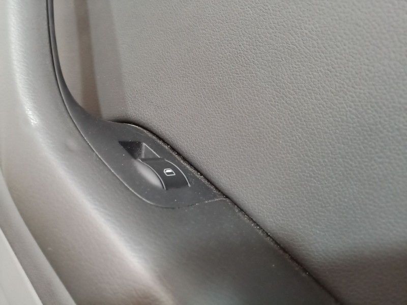 Recambio de guarnecido puerta trasera derecha para seat exeo st (3r5) 2.0 tdi referencia OEM IAM 3R0867306  3R0867306D