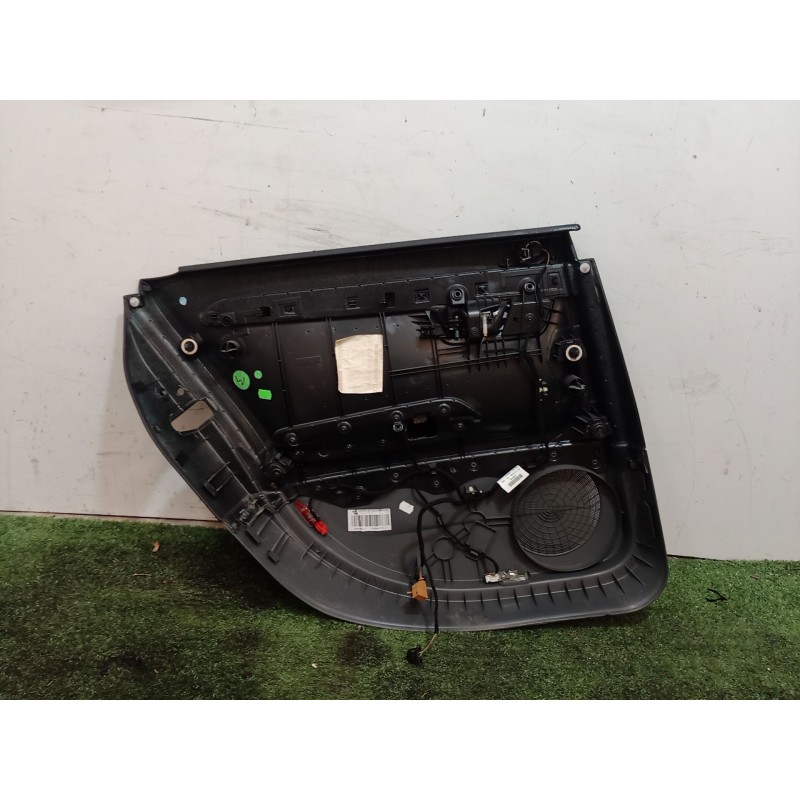 Recambio de guarnecido puerta trasera derecha para seat exeo st (3r5) 2.0 tdi referencia OEM IAM 3R0867306  3R0867306D