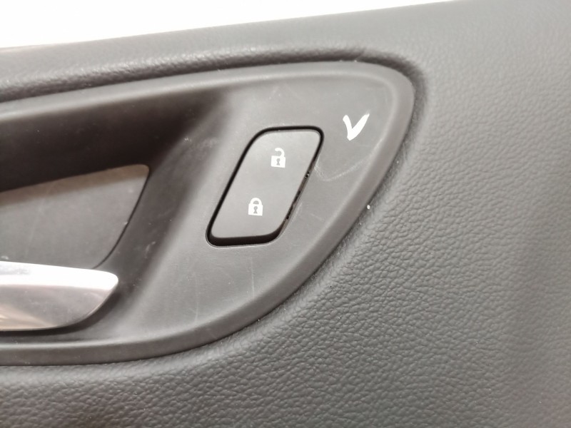Recambio de guarnecido puerta delantera izquierda para opel astra k (b16) 1.6 cdti (68) referencia OEM IAM 2513834LH 2513829 888