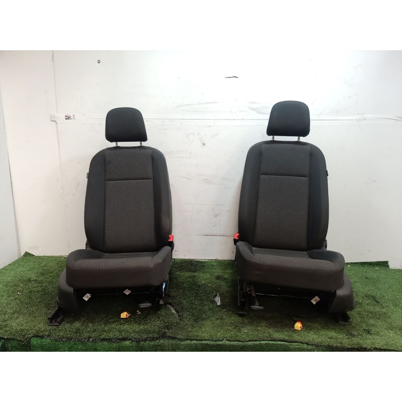 Recambio de juego asientos completo para volkswagen caddy v skn / bbdtrex0 2.0 tdi 102cv / 75kw referencia OEM IAM   