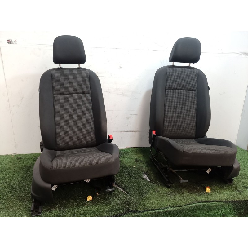 Recambio de juego asientos completo para volkswagen caddy v skn / bbdtrex0 2.0 tdi 102cv / 75kw referencia OEM IAM   