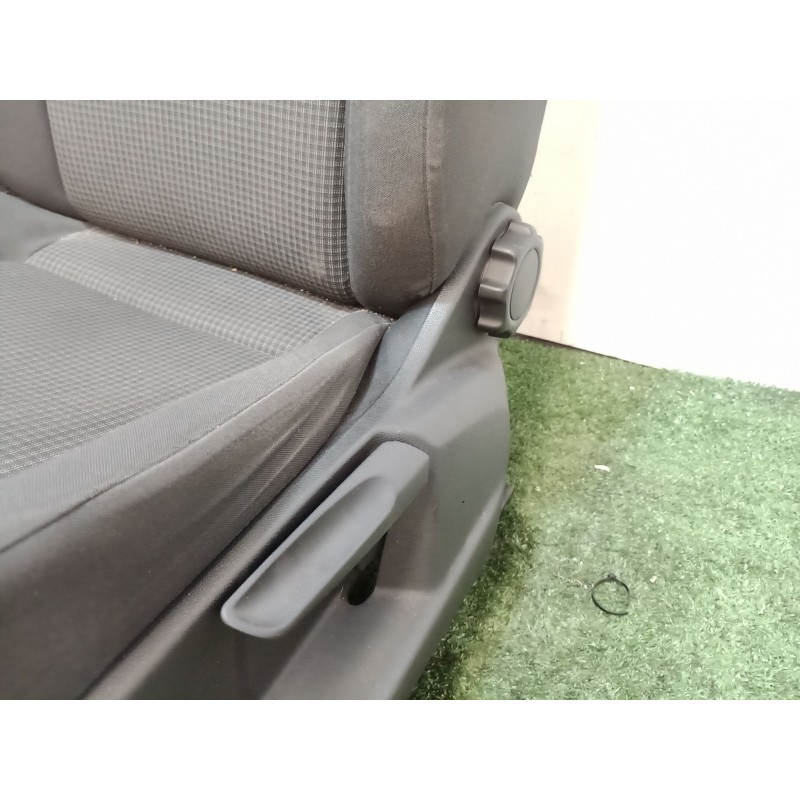 Recambio de juego asientos completo para volkswagen caddy v skn / bbdtrex0 2.0 tdi 102cv / 75kw referencia OEM IAM   
