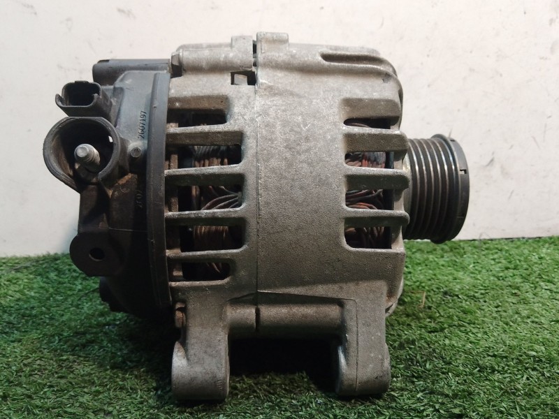 Recambio de alternador para peugeot 407 sport referencia OEM IAM 9665617780 TG15C134 2605546B