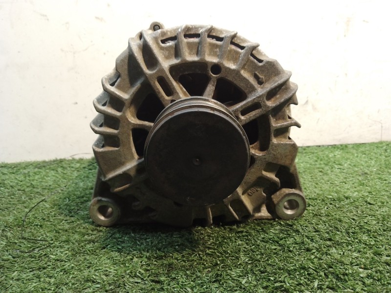 Recambio de alternador para peugeot 407 sport referencia OEM IAM 9665617780 TG15C134 2605546B
