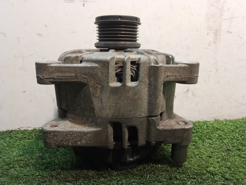 Recambio de alternador para peugeot 407 sport referencia OEM IAM 9665617780 TG15C134 2605546B