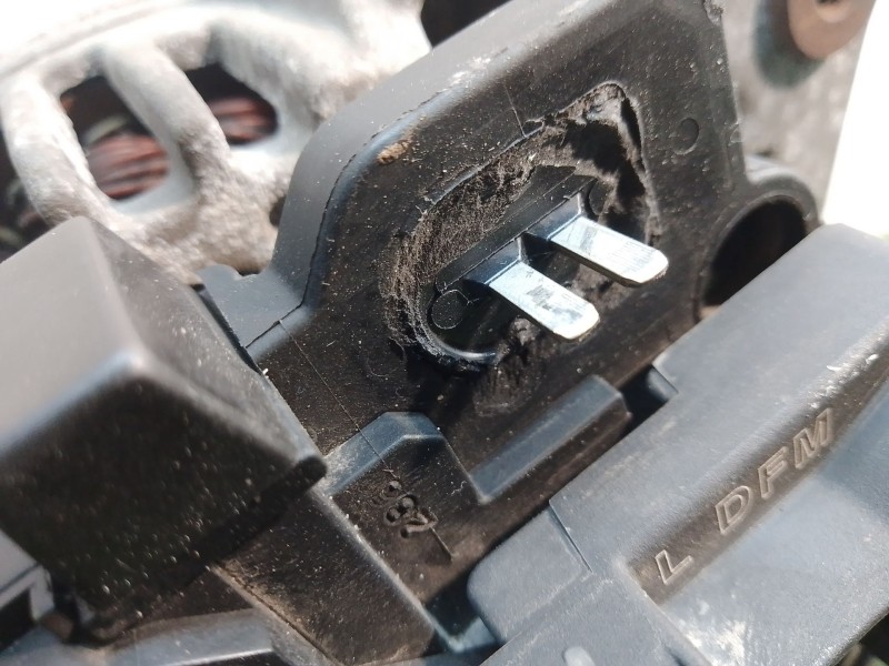 Recambio de alternador para volkswagen new beetle (9c1/1c1) 2.0 referencia OEM IAM 028903028D 028903028D 0124325003