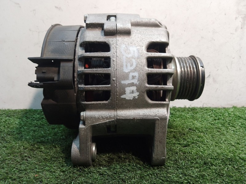 Recambio de alternador para renault megane ii berlina 5p 1.5 dci diesel referencia OEM IAM 7711368619 269673 SG12B105