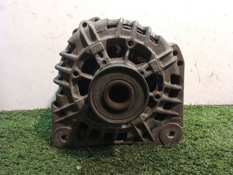 Recambio de alternador para volvo v40 familiar 1.9 d+ (85kw) referencia OEM IAM 8251641 8251641 U965B