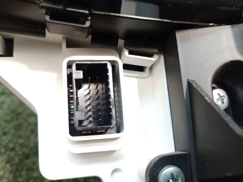 Recambio de cuadro instrumentos para toyota yaris (_p1_) 1.5 (ncp13_) referencia OEM IAM 838000D660D 838000D660D MB4573003176