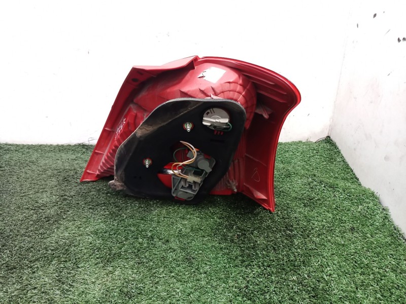 Recambio de piloto trasero izquierdo para toyota yaris (_p1_) 1.5 (ncp13_) referencia OEM IAM   