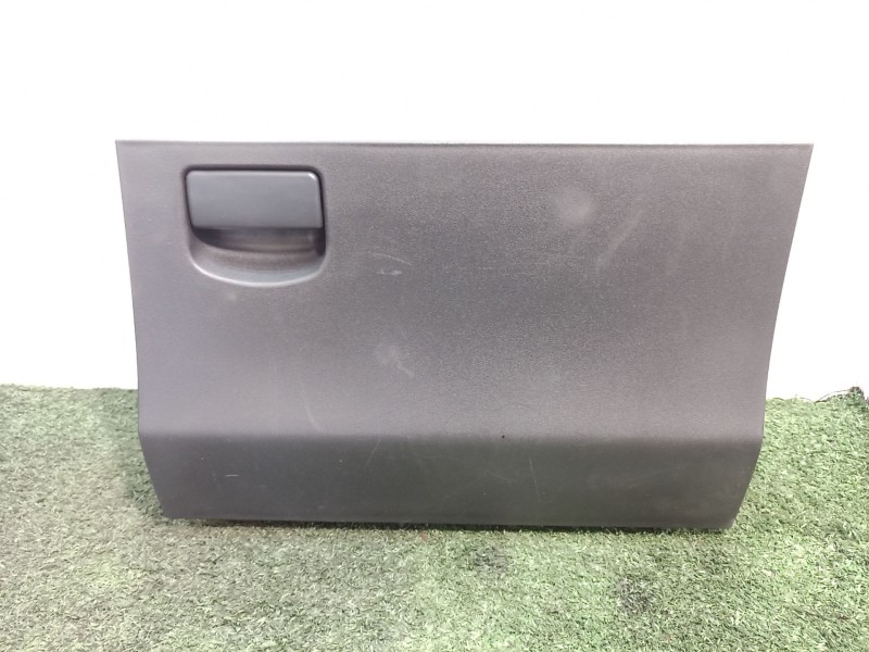Recambio de tapa guantera para toyota yaris (_p1_) 1.5 (ncp13_) referencia OEM IAM 555500D060 555500D060 555500D060