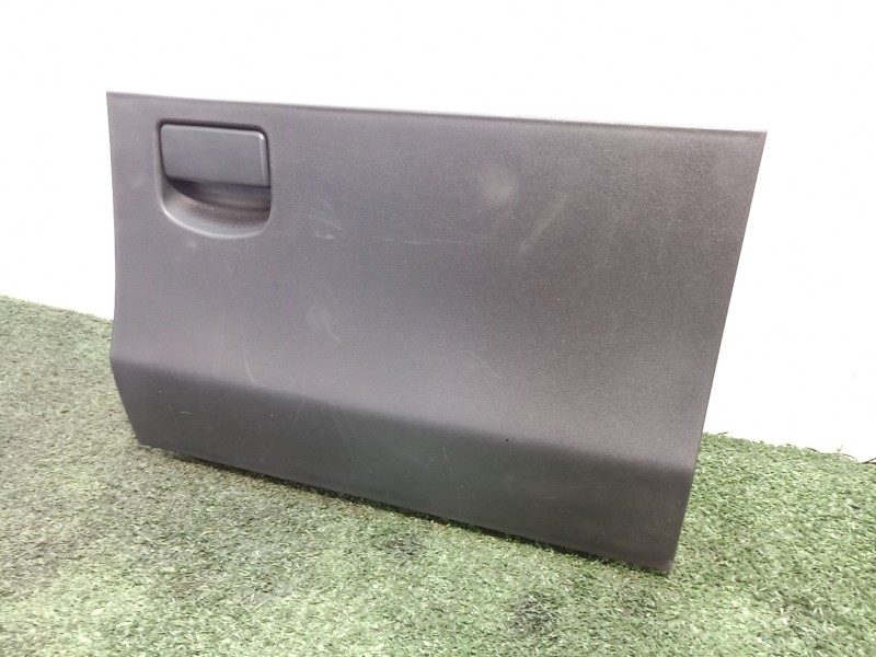 Recambio de tapa guantera para toyota yaris (_p1_) 1.5 (ncp13_) referencia OEM IAM 555500D060 555500D060 555500D060