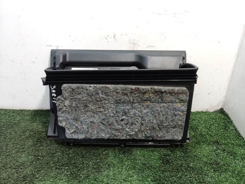 Recambio de tapa guantera para toyota yaris (_p1_) 1.5 (ncp13_) referencia OEM IAM 555500D060 555500D060 555500D060