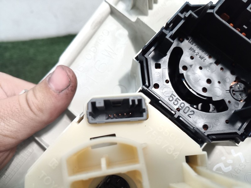 Recambio de mando climatizador para toyota yaris (_p1_) 1.5 (ncp13_) referencia OEM IAM 554060D190 758818 758857